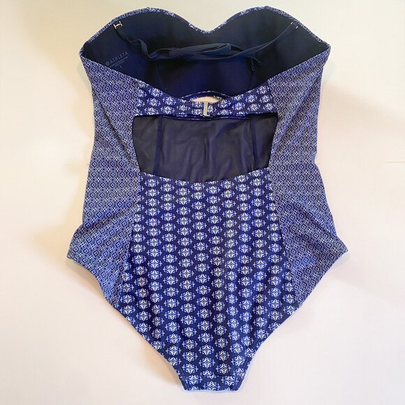 Athleta Tangier Cutout Halter One-Piece Swimsuit Size L - Picture 10 of 10